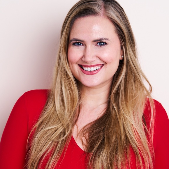 Meet your Posher, Liz - Picture 1 of 1